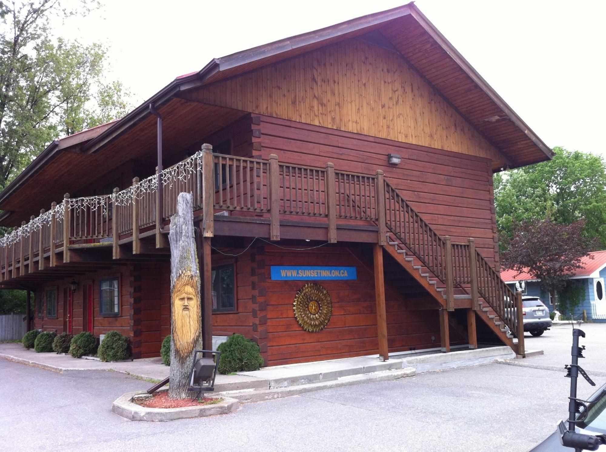 Sunset Inn 노스 베이 외부 사진